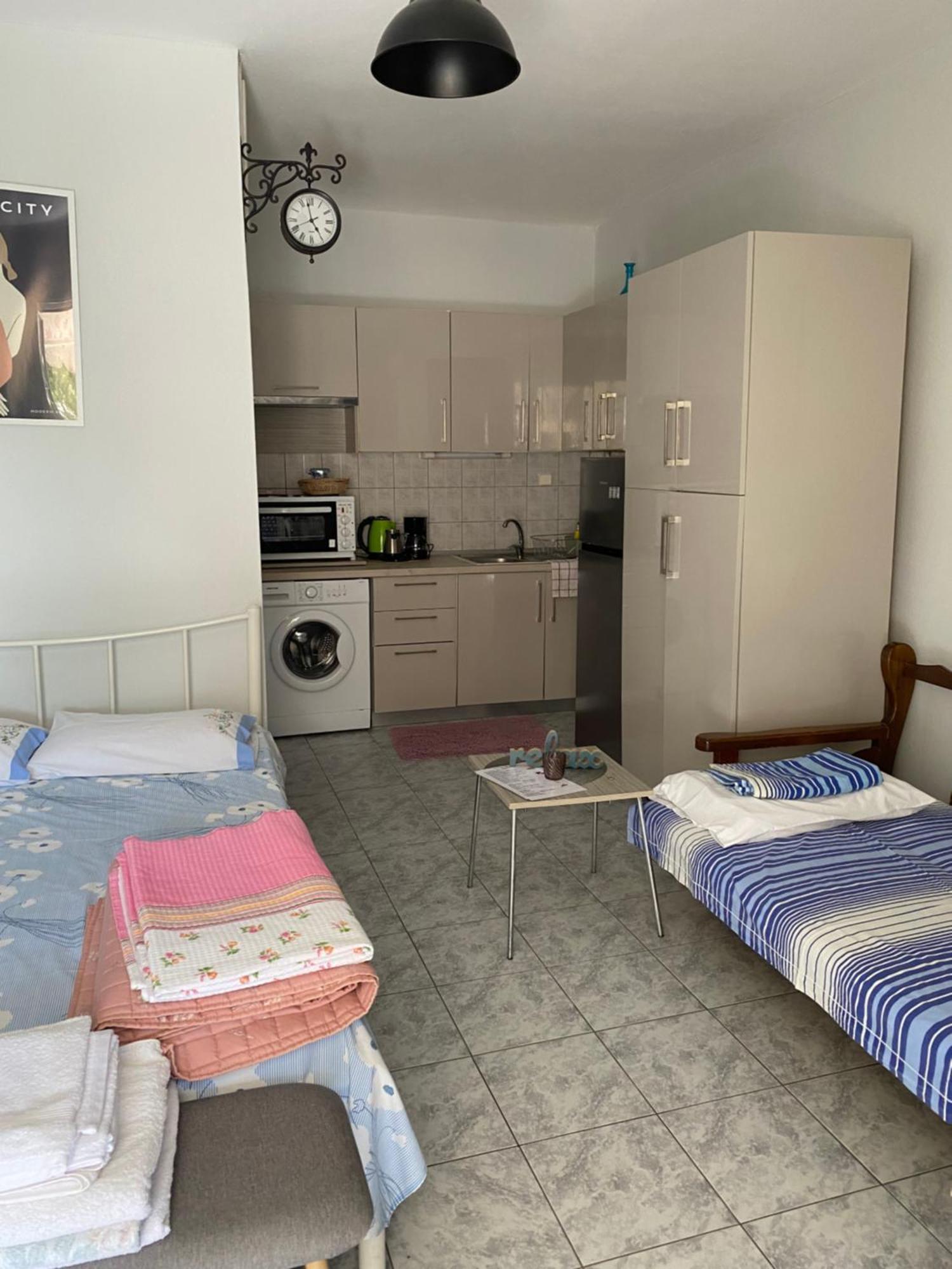 Small Beauty Studio Kavala Exterior photo